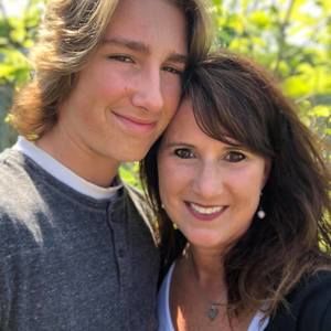 Meet your Posher, Stacey